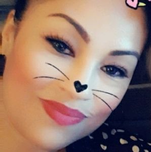 Meet your Posher, Alicia